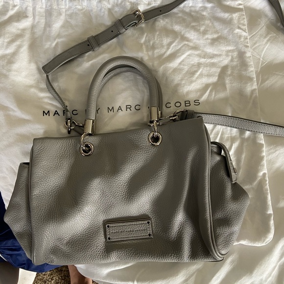 Marc Jacobs cross body bag. - Picture 4 of 4